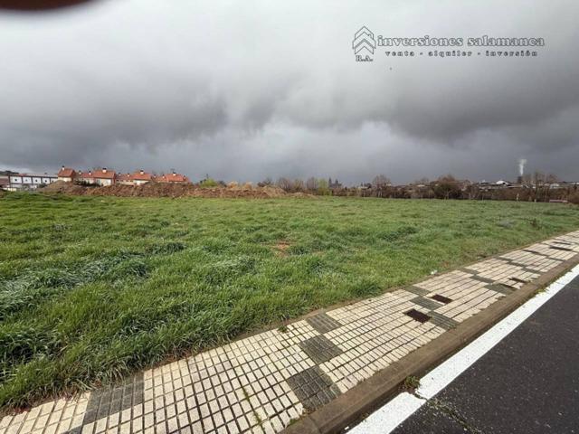 Parcela en venta en Santa Marta de Tormes photo 0