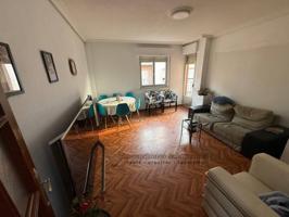 Piso en venta en Carmelitas(37007) photo 0