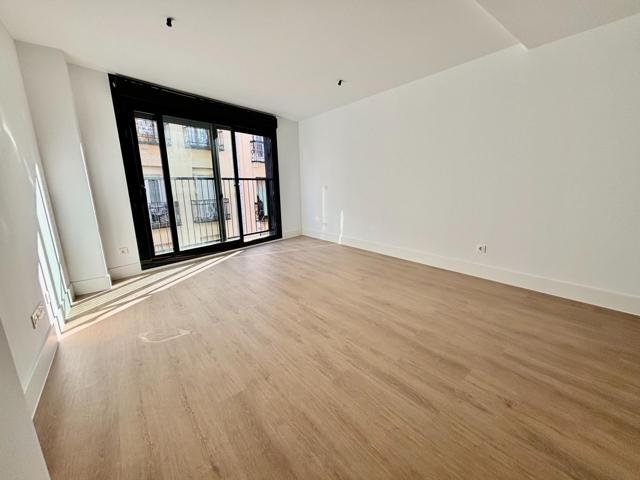 Piso En alquiler en Bellas Vistas, Madrid photo 0