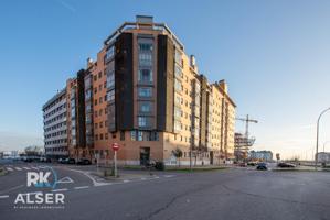Piso En venta en Ensanche De Vallecas - La Gavia, Madrid photo 0