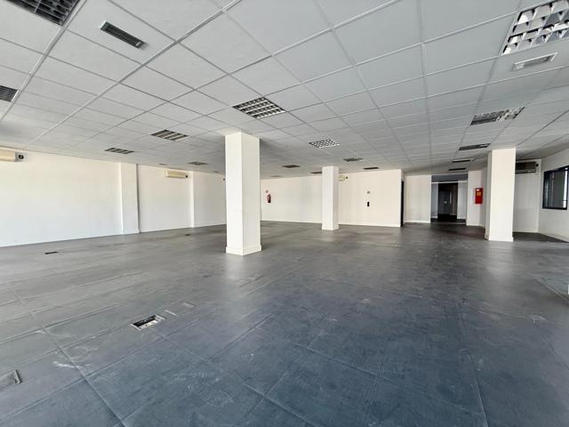 Oficina En venta en San Blas, Madrid photo 0