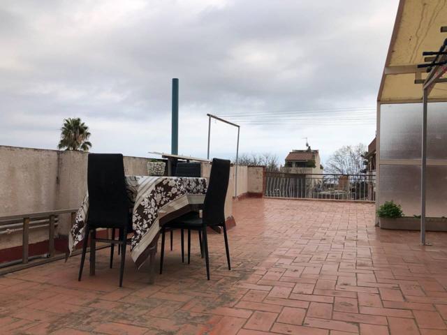 Casa con 2 viviendas independientes photo 0