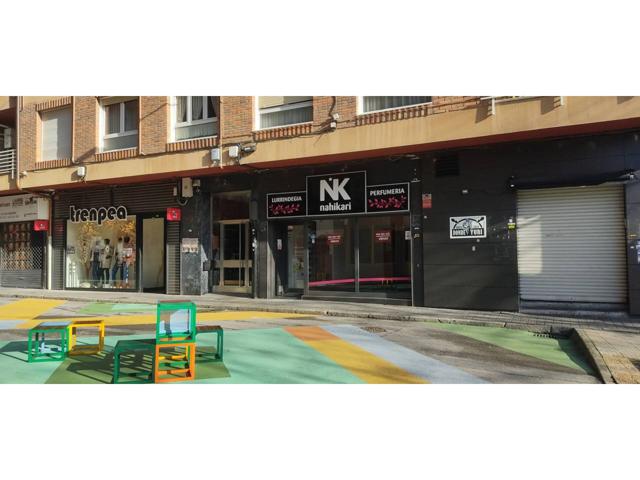 Local COMERCIAL en calle PEATONAL photo 0