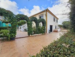 CHALET INDEPENDIENTE EN UNA PLANTA, SITUADO EN PADUL, CON 1.542 METROS DE PARCELA, PISCINA, 3 DORMITORIOS, 2 BAÑOS COMPL photo 0