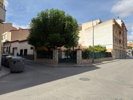 CHALET EN EL CENTRO DE NOVELDA photo 0