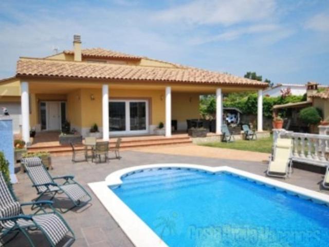 Casa En venta en Vidreres photo 0