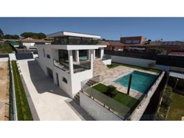 Casa En venta en Vidreres photo 0