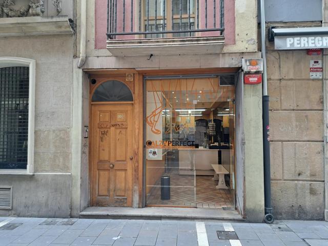 Local en alquiler en Pamplona de 32 m2 photo 0