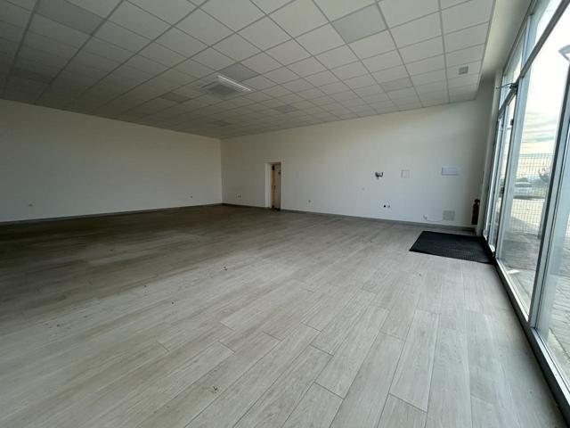 Local en alquiler en Tudela de 95 m2 photo 0