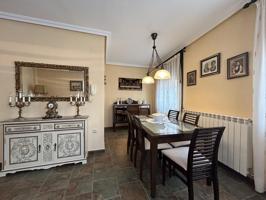 Casa - Chalet en venta en Novallas de 170 m2 photo 0