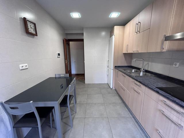 Piso en venta en Ansoáin de 102 m2 photo 0