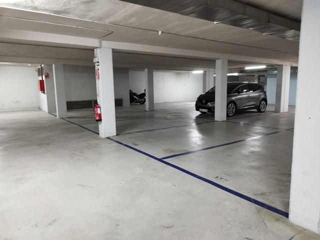 4 Amplias plazas de garaje photo 0