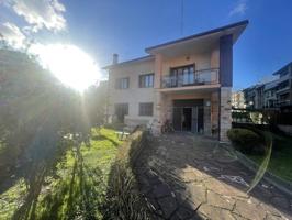 Casa - Chalet en venta en Irun de 200 m2 photo 0