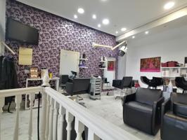 Peluquería en alquiler y venta de mobiliario acordado con propietaria en Irun photo 0