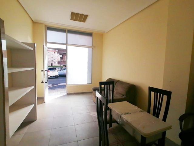 Local en venta en Irun de 87 m2 photo 0