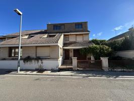 Casa - Chalet en venta en Cascante de 220 m2 photo 0