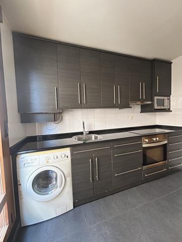 Piso en venta en Cascante de 75 m2 photo 0