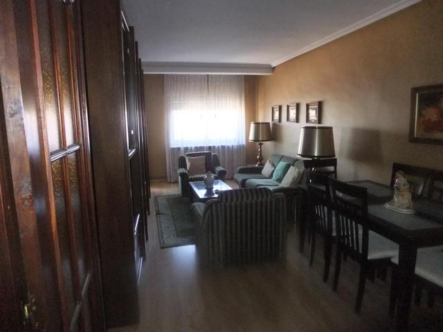 Piso en venta en Tudela de 124 m2 photo 0