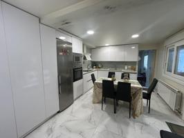 Casa - Chalet en venta en Fontellas de 140 m2 photo 0