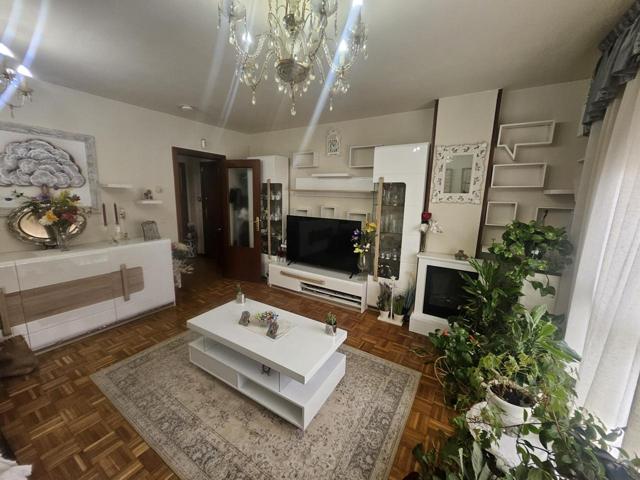 Piso en venta en Pamplona de 91 m2 photo 0