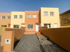 Duplex en venta en Valles de Ortega photo 0