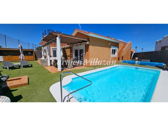 Chalet en venta en Las Cascadas photo 0