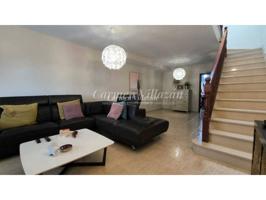 Fabulosa casa adosada en venta en Puerto del Rosario: amplitud, calidad y calidez en el corazón de la capital photo 0