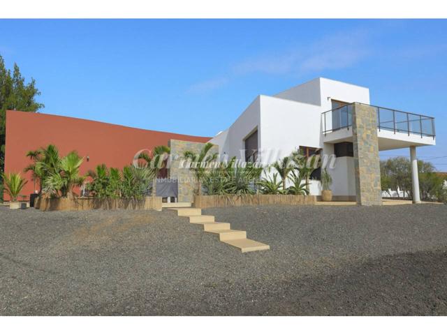 Villa de lujo en venta en Los Estancos, Puerto del Rosario photo 0