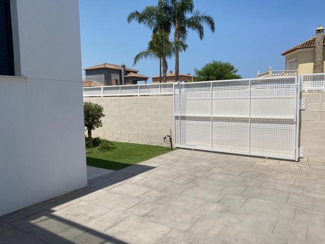 Unifamiliar con piscina privada y parcela en Els Poblets photo 0