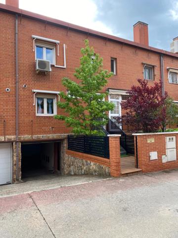 Unifamiliar Pareada En venta en Zona Estación- Centro, Tres Cantos photo 0