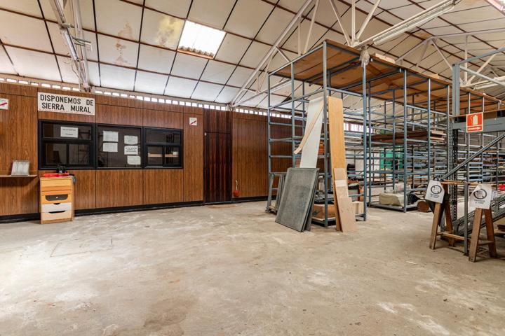 Nave Industrial En venta en Carabanchel, Madrid photo 0