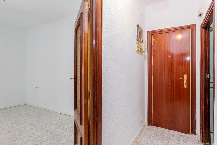 WGI INMOBILIARIA VENDE en exclusiva BAJO en CALLE SILVIO ABAD, USERA photo 0