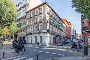  Ático En venta en Acacias, Madrid photo 0