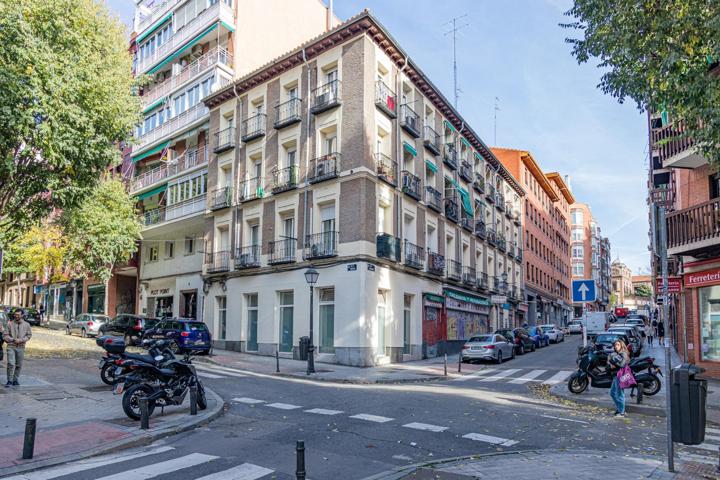  Ático En venta en Acacias, Madrid photo 0