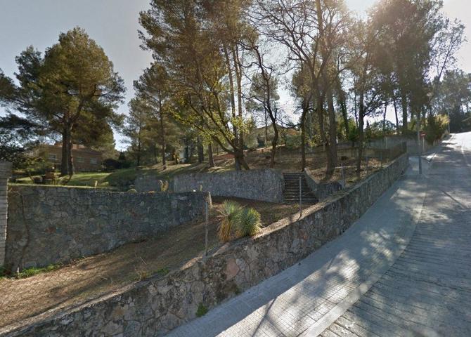 Terreno en venta en Sant Cugat, zona Can Barata photo 0