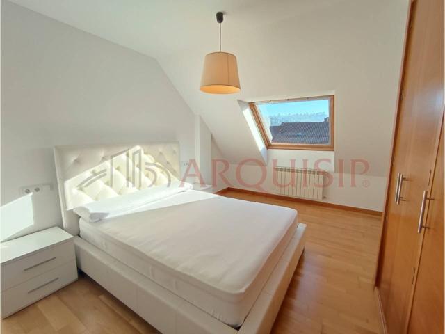 Piso en venta de 2 habitaciones en Milladoiro photo 0