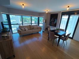 ESPECTACULAR VIVIENDA EN ALQUILER EN UNA DE LAS ZONAS MÁS EXCLUSIVAS DE SANTIAGO. photo 0