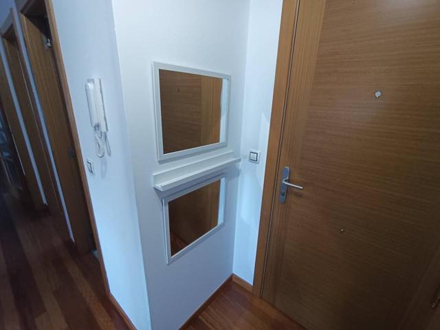 Piso en alquiler en Milladoiro photo 0