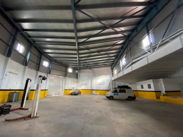 Nave industrial en venta en Centre photo 0