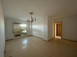 Piso en venta en Campclar photo 0