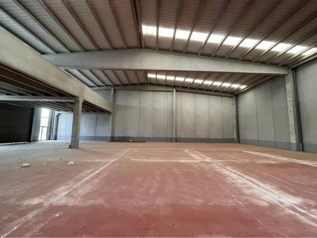 Nave industrial en venta en Perafort photo 0