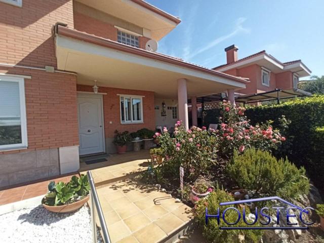 Chalet unifamiliar en venta en El Casar photo 0