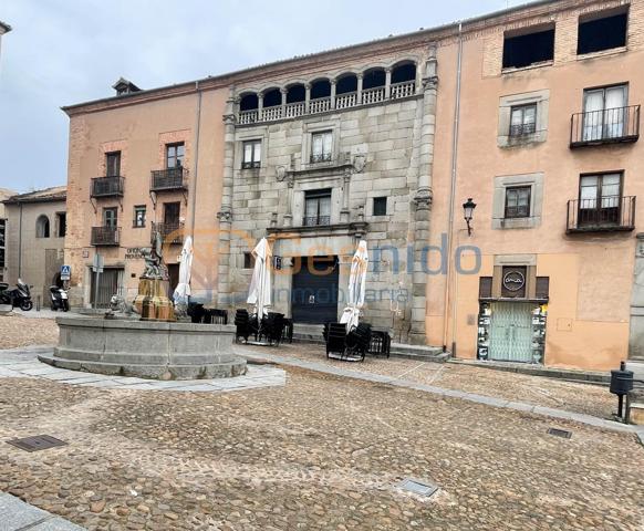 EXCLUSIVO EDIFICIO en VENTA en la PLAZA SAN MARTÍN (CASCO ANTIGUO) de SEGOVIA photo 0
