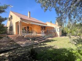 ESPECTACULAR CHALET en ZARZUELA DEL MONTE (SEGOVIA) con 6 HABITACIONES, 3 BAÑOS y GRAN PARCELA photo 0