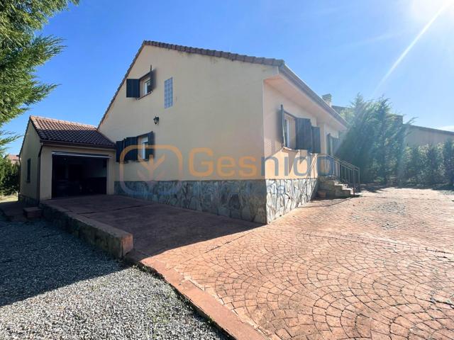 ESPECTACULAR CHALET en ZARZUELA DEL MONTE (SEGOVIA) con 6 HABITACIONES, 3 BAÑOS y GRAN PARCELA photo 0