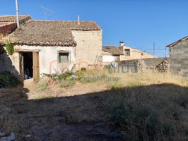 Casa a reformar con patio en Torredondo (Segovia) photo 0