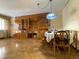 Se vende PISO en zona CENTRO (Segovia) de 3 DORMITORIOS, 2 BAÑOS y ASCENSOR photo 0