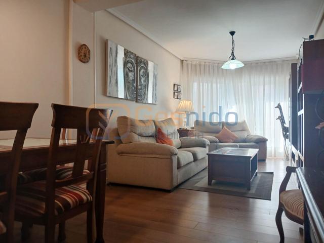 PISO TOTALMENTE REFORMADO en OBISPO QUESADA (SEGOVIA) de 4 dormit. ASCENSOR,  2 BAÑOS, TERRAZA, LAVADERO Y PATIO. photo 0