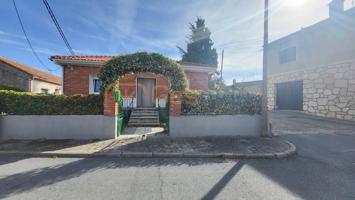 EXCLUSIVA CASA con PATIO y JARDÍN de 4 DORMITORIOS en FUENTEMILANOS (Segovia) photo 0