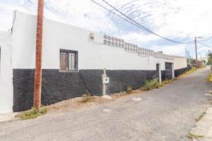 Casa a Reformar en Los Hoyos - Tafira junto con un Terreno Rustico de 1858 m2 photo 0